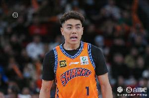 半岛体育下载-直播吧：上海与李添荣完成为期3年续约 他是上海的未来核心之一