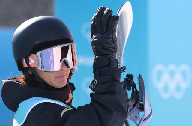 半岛体育注册网址-在首钢大跳台人人都爱苏翊鸣！难度大招决赛见？