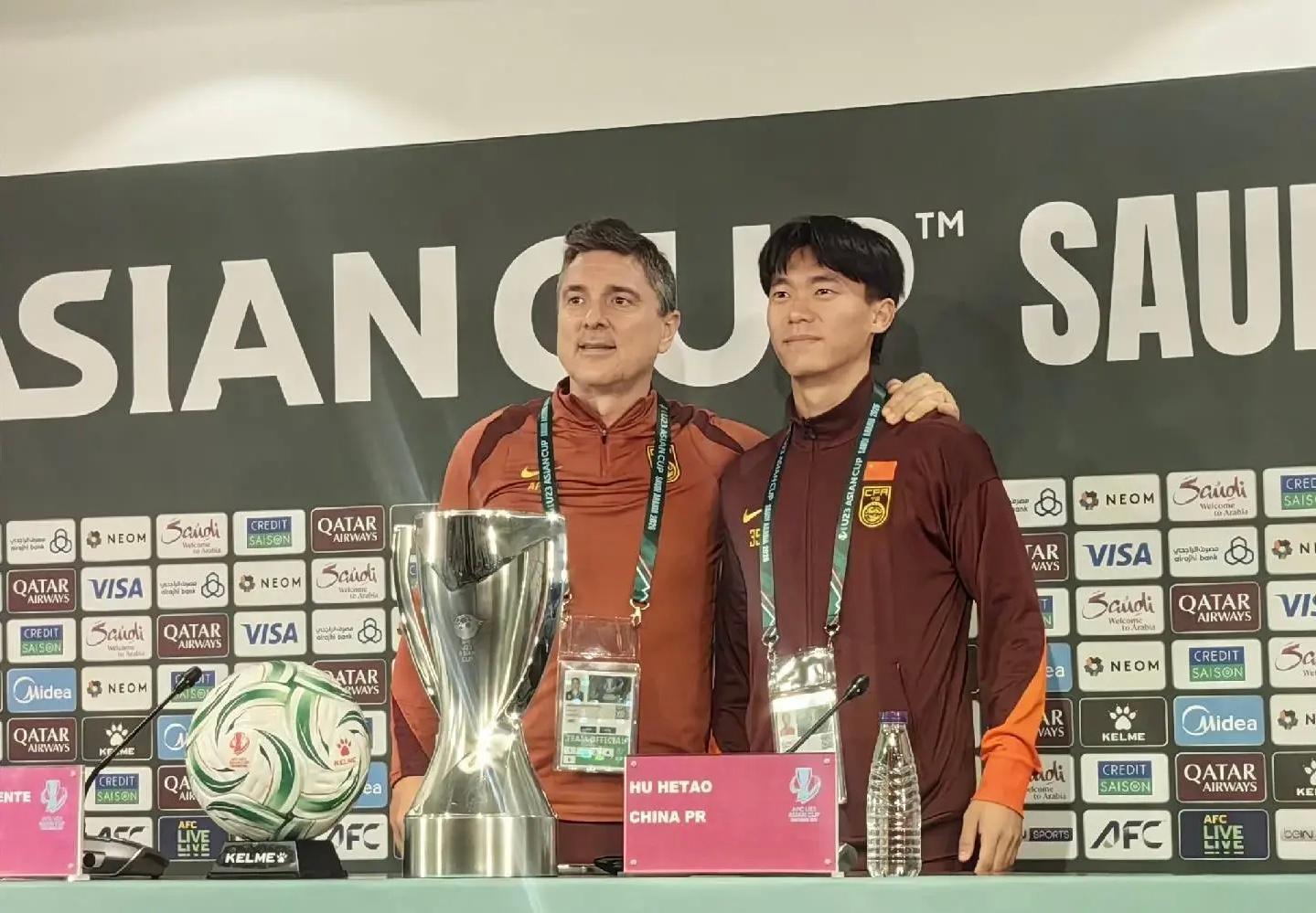 半岛体育下载-高强度工作50天，安东尼奥病了，发布会喊话：我们会努力创造奇迹