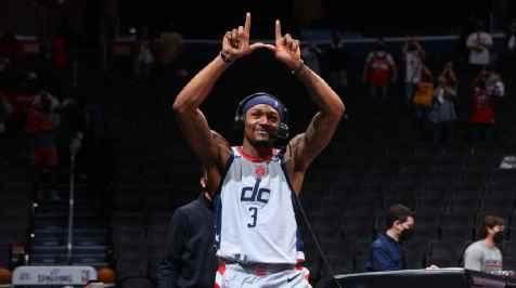 半岛体育下载-奇才出局 休赛期比尔的态度将决定球队的未来