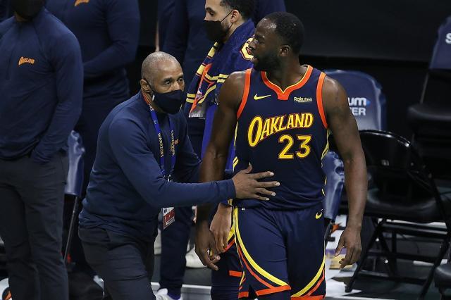 半岛体育-情绪失控导致勇士输球 格林为自己的冲动感到懊悔